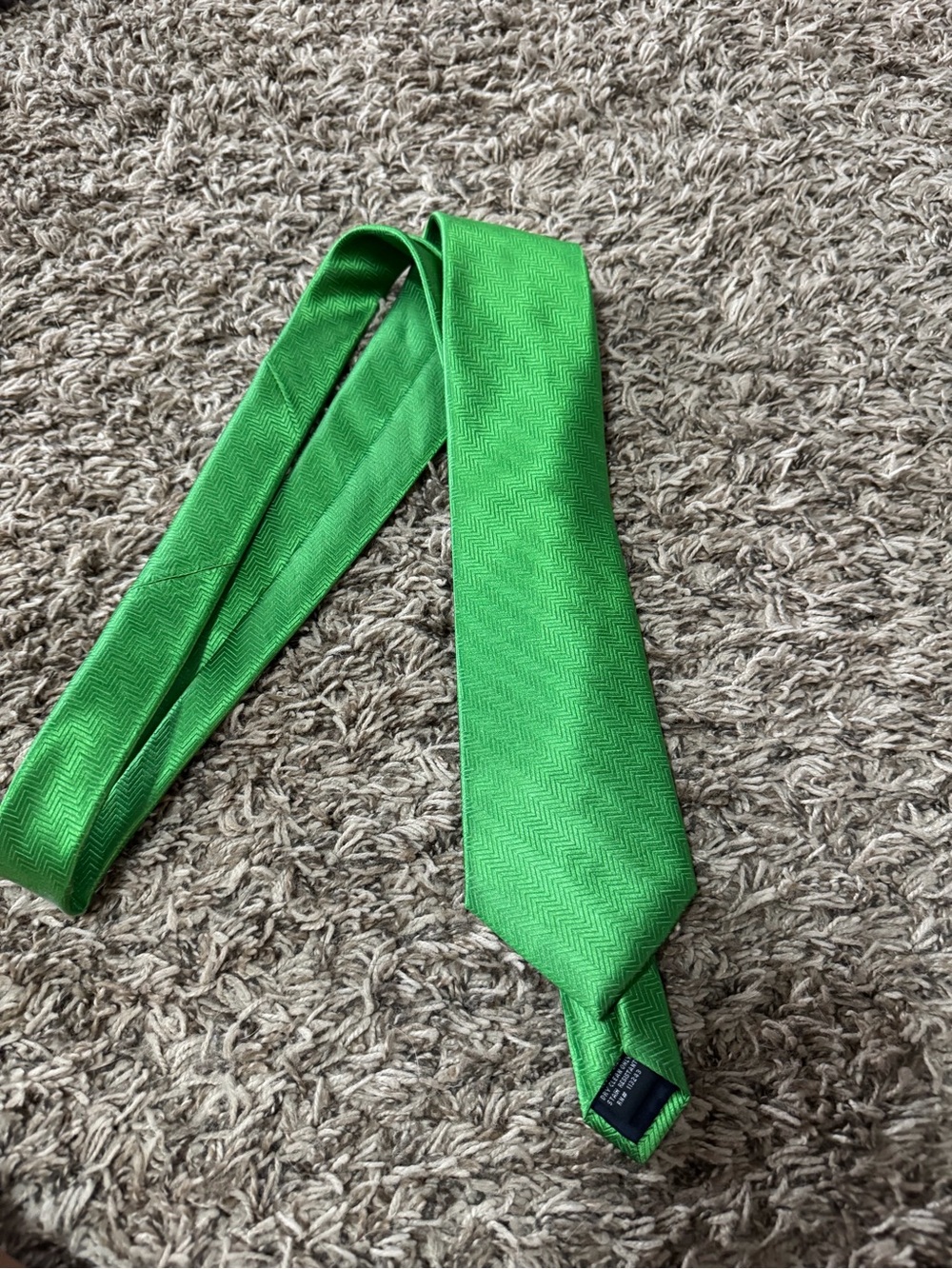 The Tie Bar Kelly Green Herringbone Silk Tie